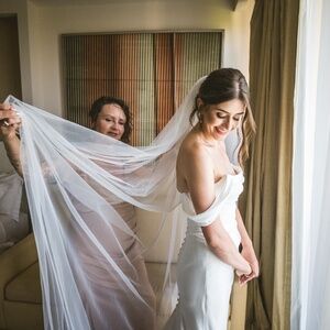 Romantic Cathedral-Length Veil with Pearl Clip – 108” Light Ivory